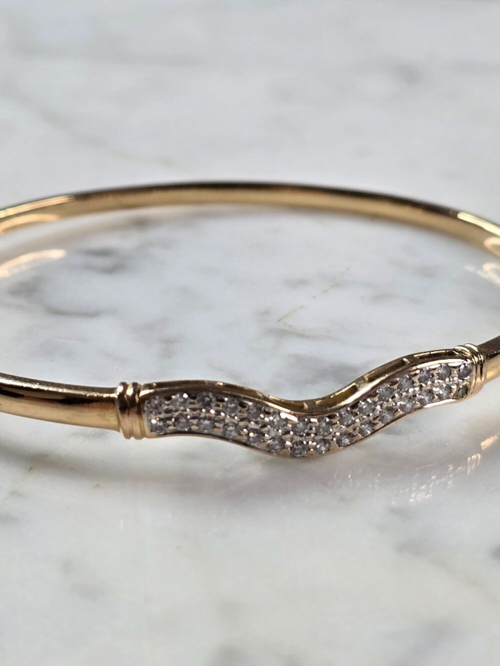 Womens Vintage Estate 18k Yellow Gold Diamond Bangle Bracelet 14.9g E5702